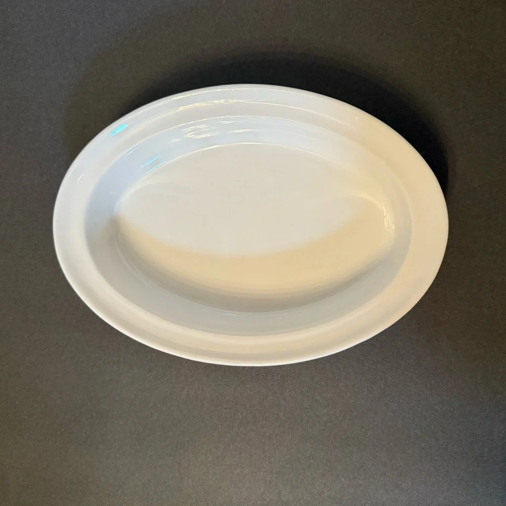 CRATE & BARREL BAKING DISH WHITE PORCELAIN OVAL HOME KITCHEN BAKEWEAR